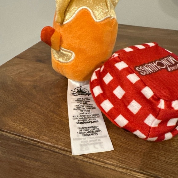 Disney Munchling Turning Red Panda Meilin Poutine Sensational Snack  Plush Toy - Picture 5 of 6